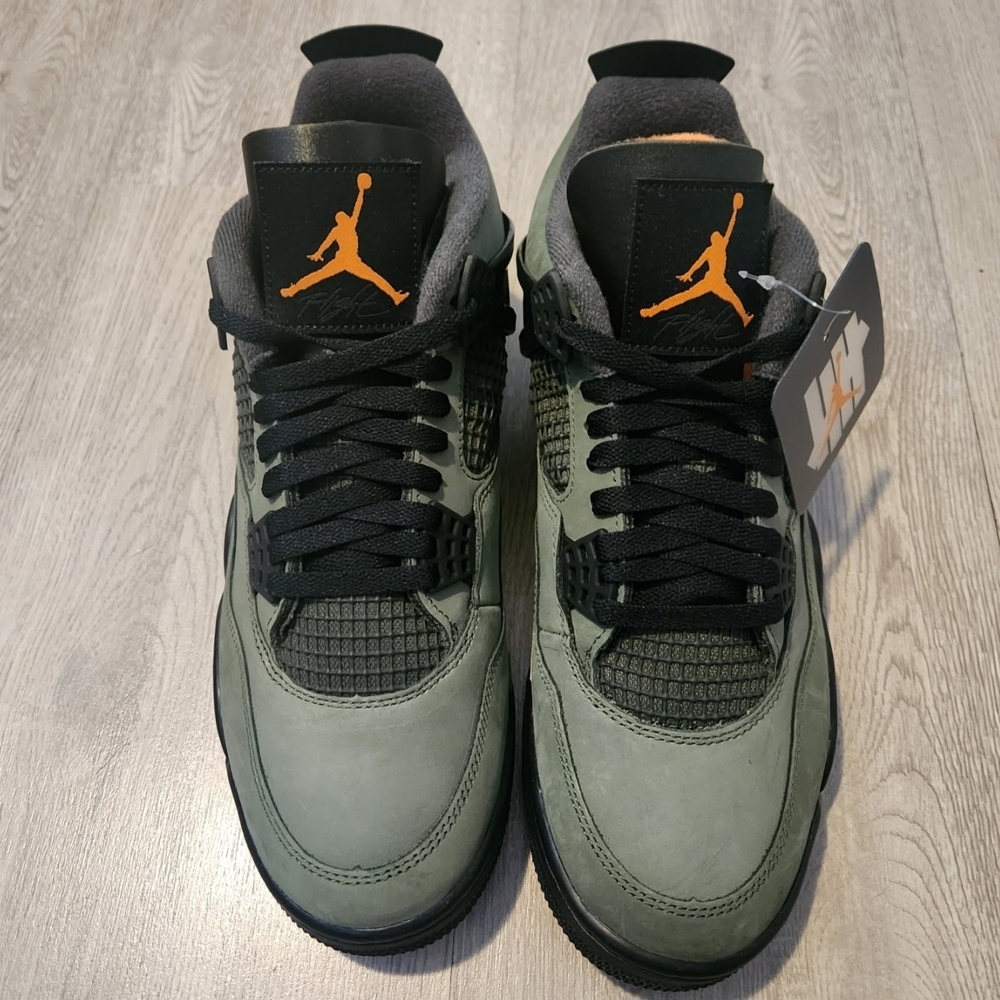 Jordan UNDEFEATED 4 - Picture 6 of 8